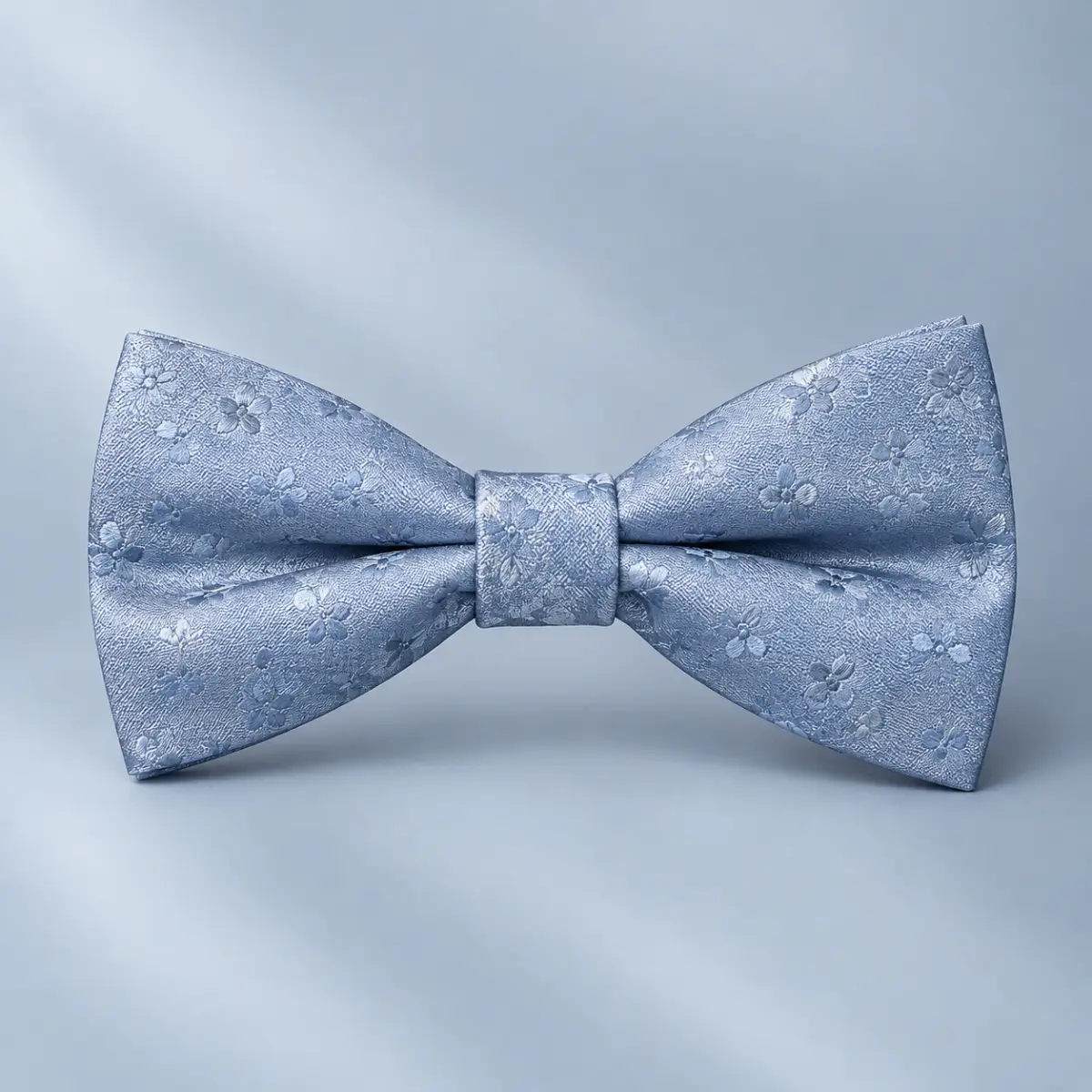 Nœud Papillon Bleu Ciel Satiné à Motifs Floraux